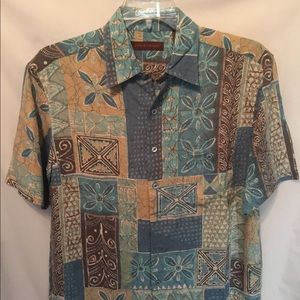 Tori Richard 100% Silk Hawaiian Print, Size M